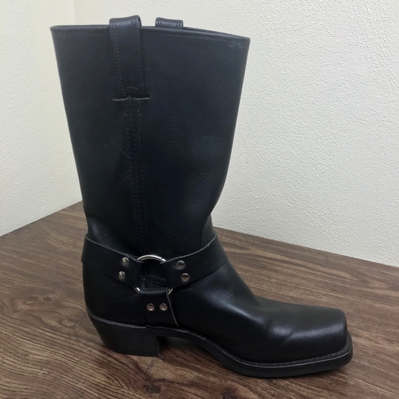 Frye Classic Black Harness Boot 12R (EUC) - Picture 5 of 8